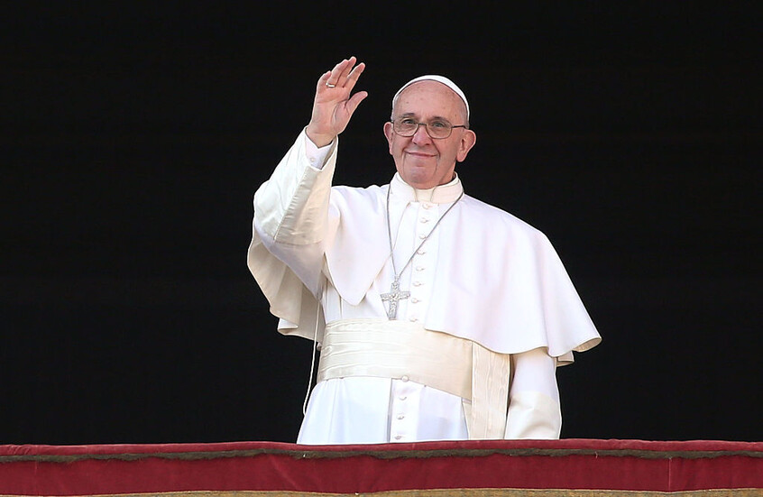 الفاتيكان ينشر أول صورة للبابا فرنسيس في نعشه