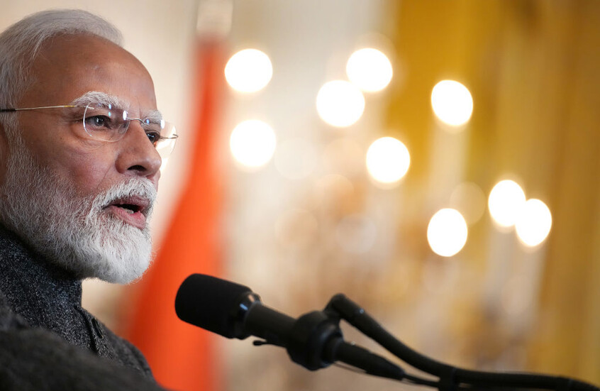 رئيس الوزراء الهندي يصل إلى السعودية (فيديو)