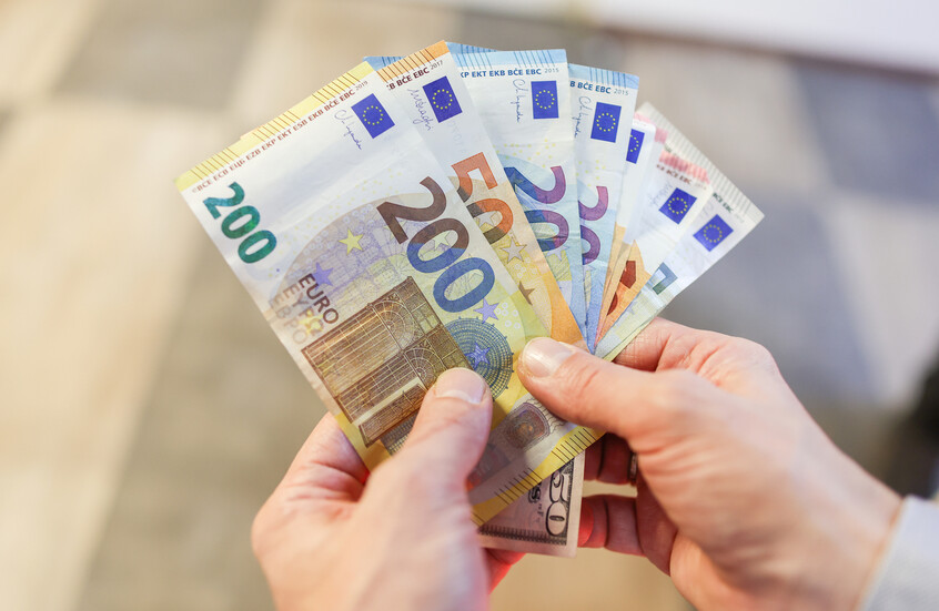 بعد انكماشه في 2023 و2024.. ماذا ينتظر أكبر اقتصادي أوروبي في 2025؟