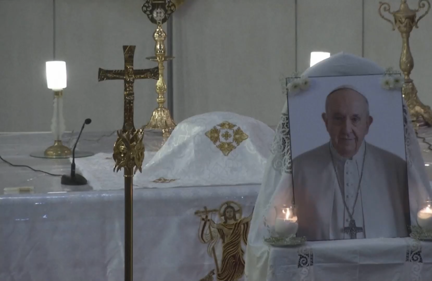 مصر.. قداس على روح البابا فرنسيس