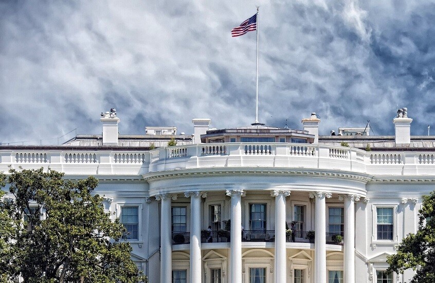 البيت الأبيض: الصين بحاجة إلى إبرام اتفاق بشأن الرسوم الجمركية مع الولايات المتحدة