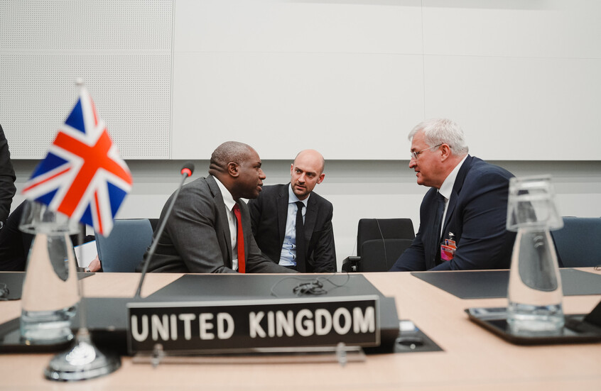 صحيفة: بريطانيا وفرنسا وألمانيا تدرس حلا وسطا بشأن أوكرانيا