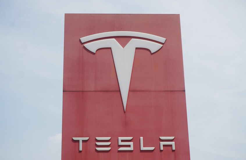 تراجع حاد بمبيعات "تسلا" في الاتحاد الأوروبي