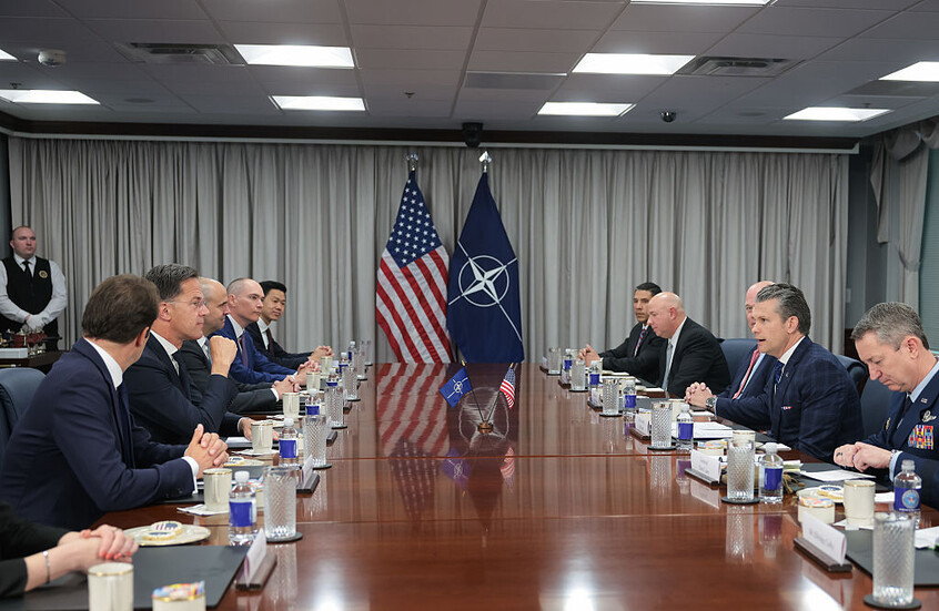 صحيفة: روته سيحث الولايات المتحدة على عدم إجبار أوكرانيا على اتفاق السلام