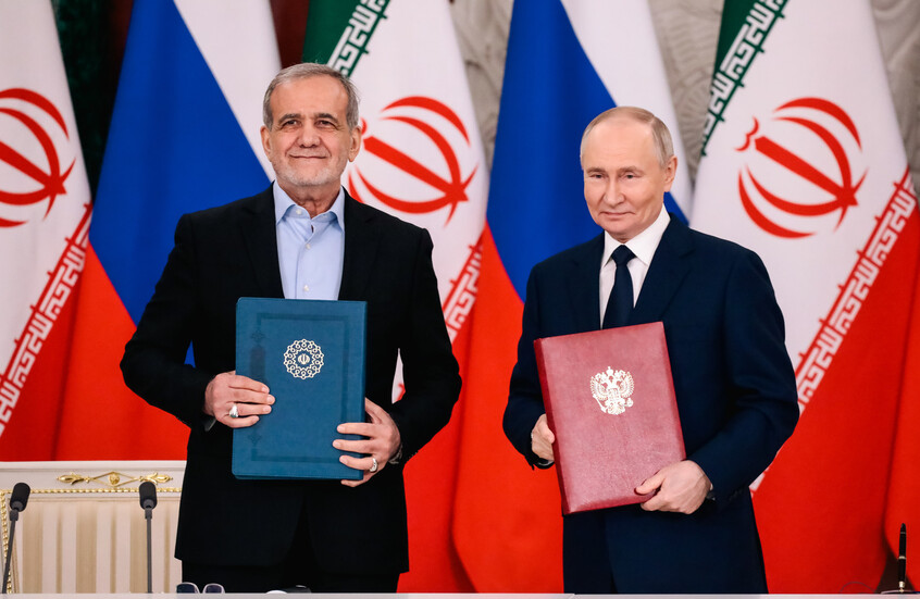 روسيا وإيران مستعدتان للعمل على مسارات برية جديدة للغاز