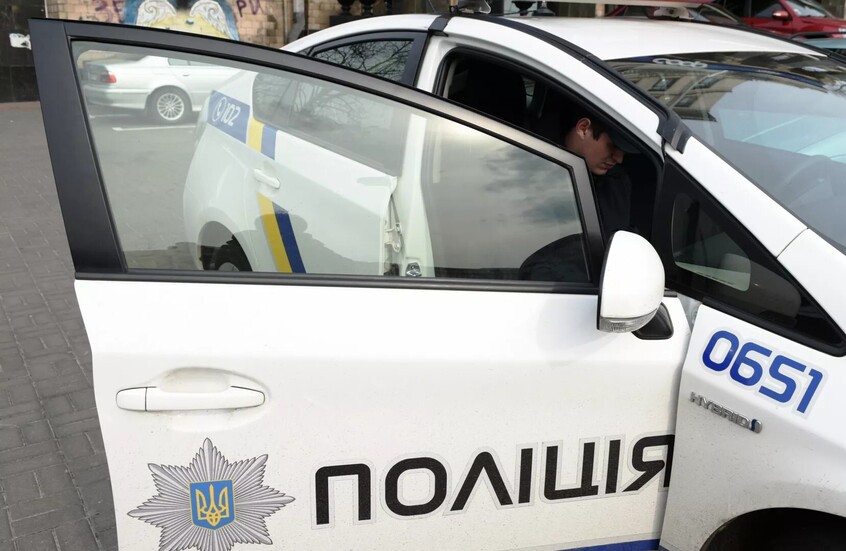 كييف.. الشرطة تحرر مخالفة بحق والدة طفل بسبب استماعه لموسيقى روسية في الشارع