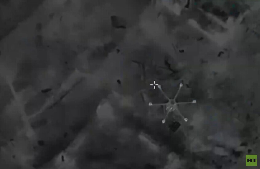 مشاهد لانقضاض مسيّرات روسية انتحارية على أخرى أوكرانية في الجو