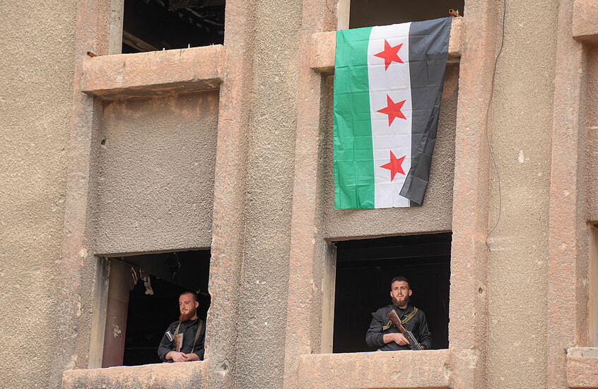 وزارة الدفاع السورية تبدأ استقبال طلبات المنشقين عن النظام السابق