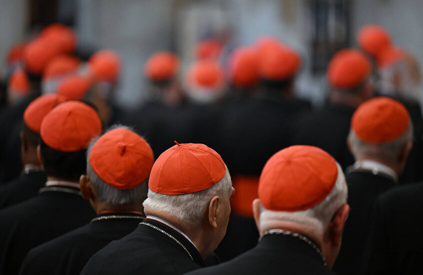 كرادلة الكنيسة الكاثوليكية يجتمعون في روما لانتخاب خليفة للبابا فرنسيس