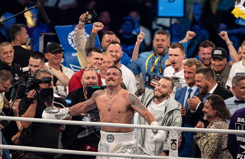 أوسيك يكشف موعد نزاله على لقب بطل العالم المطلق