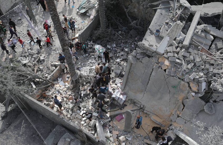 المرصد الأورومتوسطي: 94% من ضحايا غزة مدنيون وإسرائيل تكثف محو عائلات بأكملها