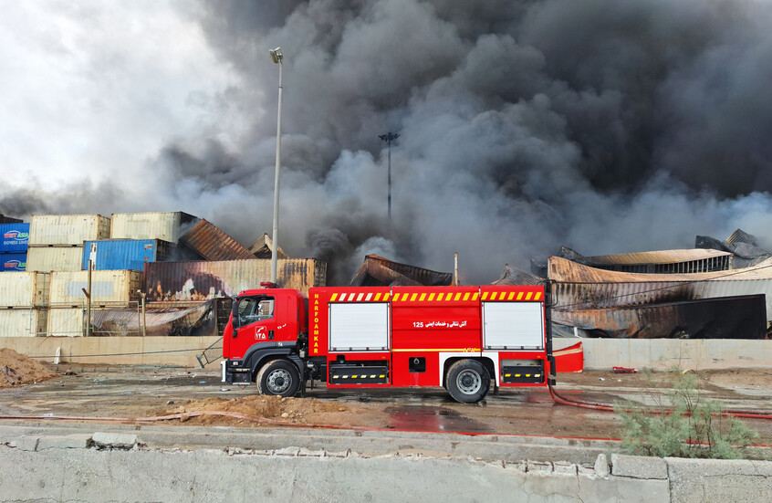 إيران..  لجنة التحقيق في انفجار ميناء "الشهيد رجائي" تكشف نتائج تحقيقاتها الأولية