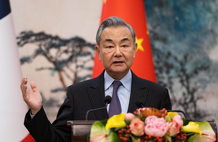 وزير الخارجية الصيني: يتعين على الصين وروسيا تعزيز التنسيق في إطار مجموعة "بريكس"