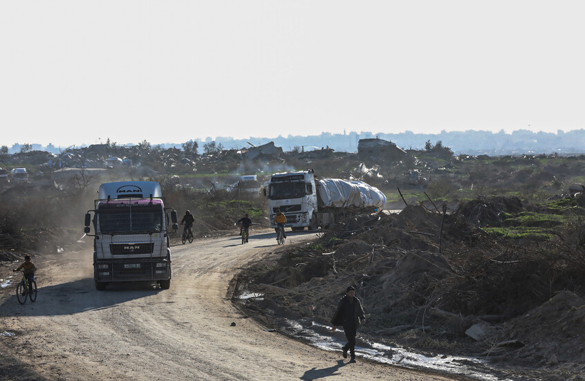 "الأونروا": 3 آلاف شاحنة من المساعدات الأساسية جاهزة لدخول غزة
