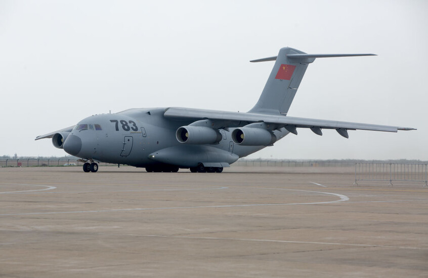 مصدر يوضح لـRT سبب هبوط طائرة عسكرية صينية في مطار بيروت (فيديو)