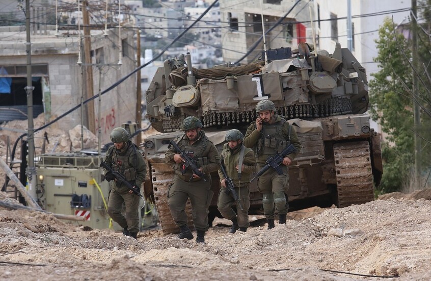 جنين تحت الحصار لليوم الـ99 وتجريفات واسعة تعطل حياة 22 ألف نازح (فيديوهات)