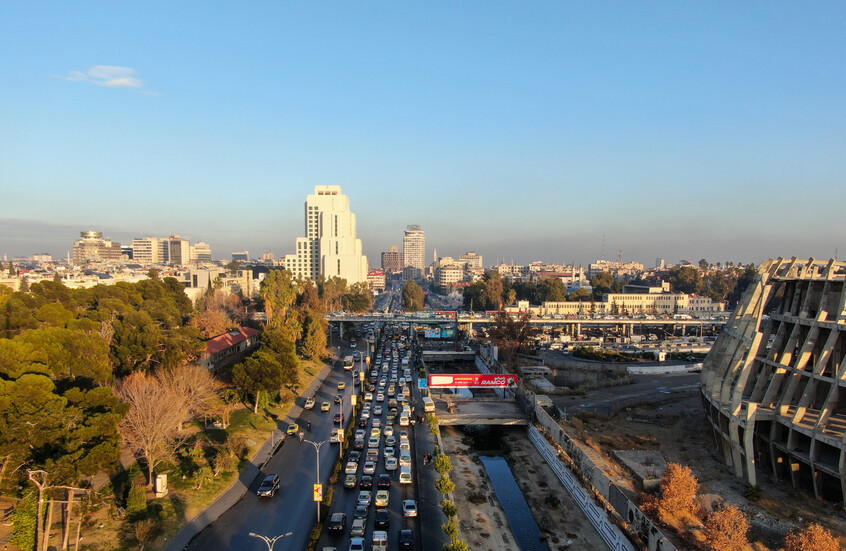كلمة السر "الخيانة".. شرطي سوري يكشف تفاصيل مقطع فيديو أثار جدلا كبيرا (فيديو)
