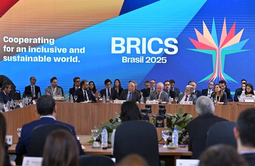 دول "بريكس" تؤكد دعمها للقرار الروسي بشأن مكافحة تمجيد النازية الجديدة