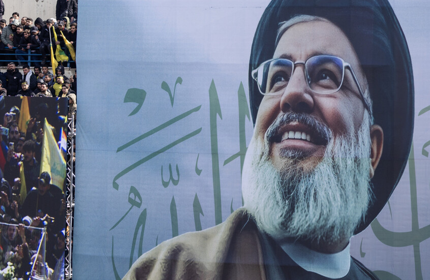 لبنان.. أونصات وليرات ذهبية تحمل صورة نصر الله