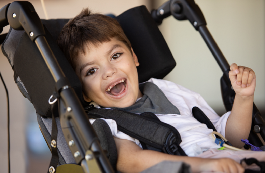 ثورة طبية.. "بدلة ذكية" تساعد الأطفال المصابين بالشلل الدماغي على الحركة بثقة