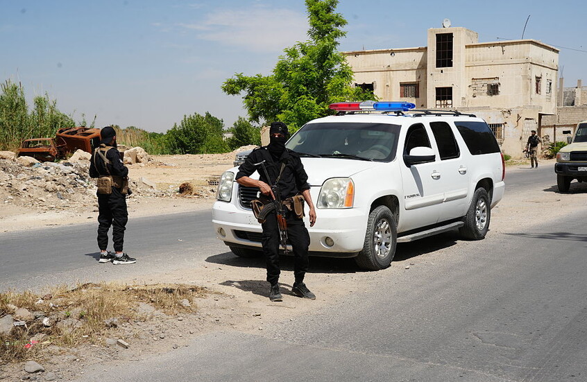 جنبلاط يجري اتصالات سعيا لوقف إطلاق النار في بلدة أشرفية صحنايا السورية التي يقطنها مواطنين دروز