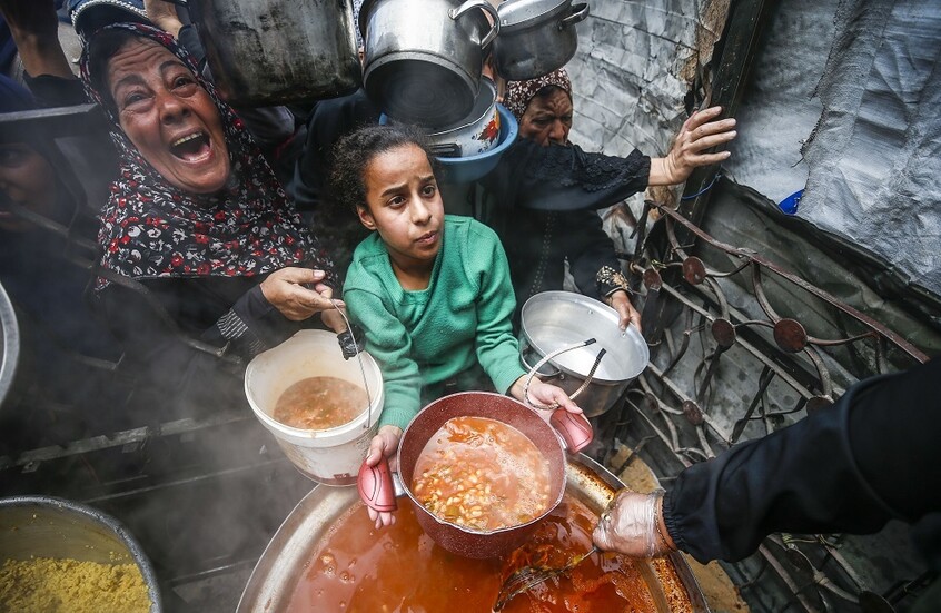 "الأونروا": غزة تواجه شبح المجاعة في ظل استمرار إغلاق المعابر