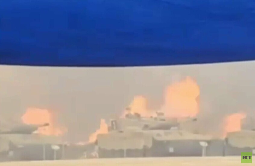 حرائق واسعة تلتهم متحف المدرعات بالقرب من القدس