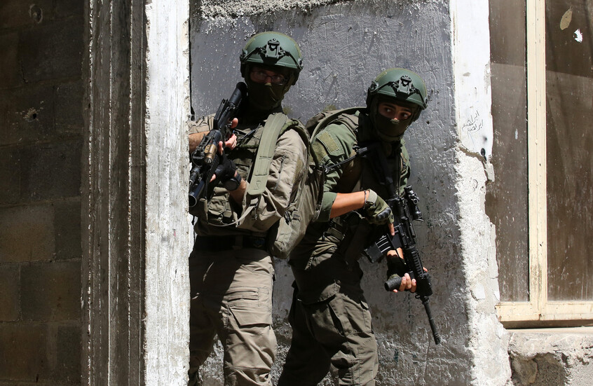 الجيش الإسرائيلي يعلن إصابة جندي احتياط في الضفة الغربية