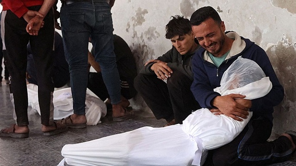 مصادر طبية: مقتل 54 مواطنا منذ فجر الاثنين في غارات إسرائيلية متفرقة على غزة