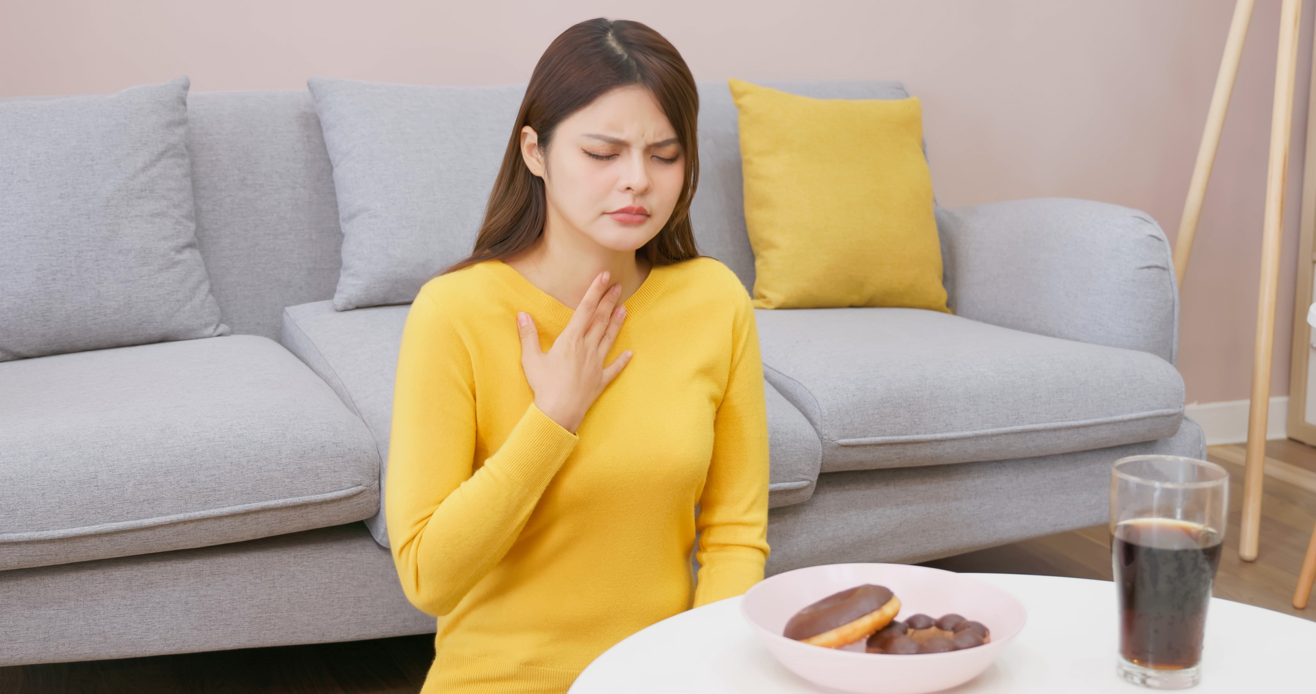كم مرة تبلع في 30 ثانية؟ دراسة تحذر: أقل من هذا الرقم ينذر بأمراض خطيرة!