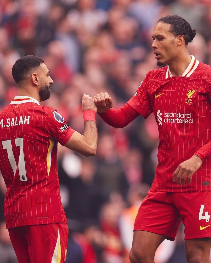 هل فقد محمد صلاح وفان دايك بريقهما مع ليفربول؟ نجم "الريدز" السابق يثير القلق بتصريحاته