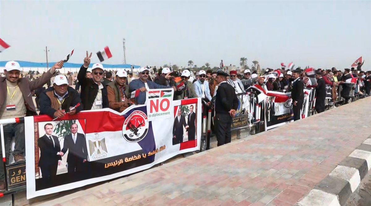 "ناس بترقص وناس بتموت".. ما حقيقة فيديو مظاهرات المصريين في رفح رفضا لتهجير الفلسطينيين؟