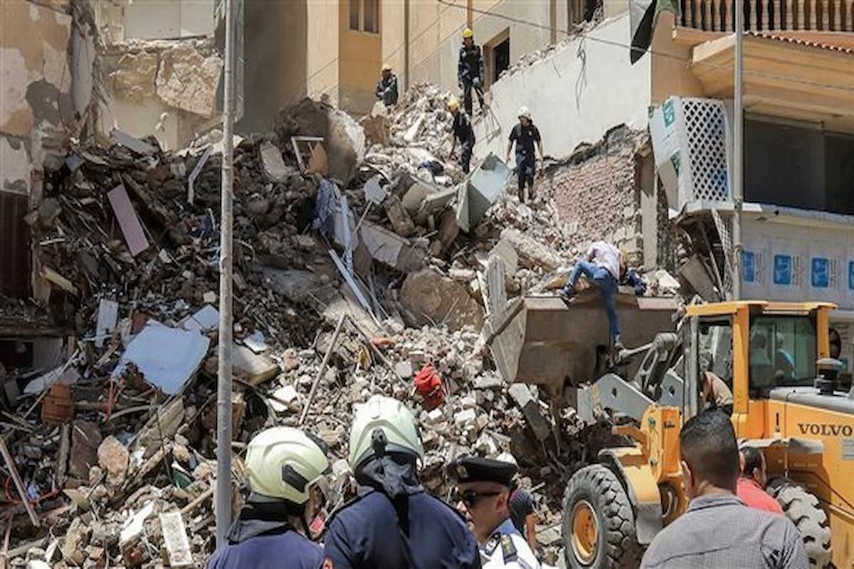 مصر.. انهيار عقار سكني بالإسكندرية وجهود للبحث عن مفقودين تحت الأنقاض