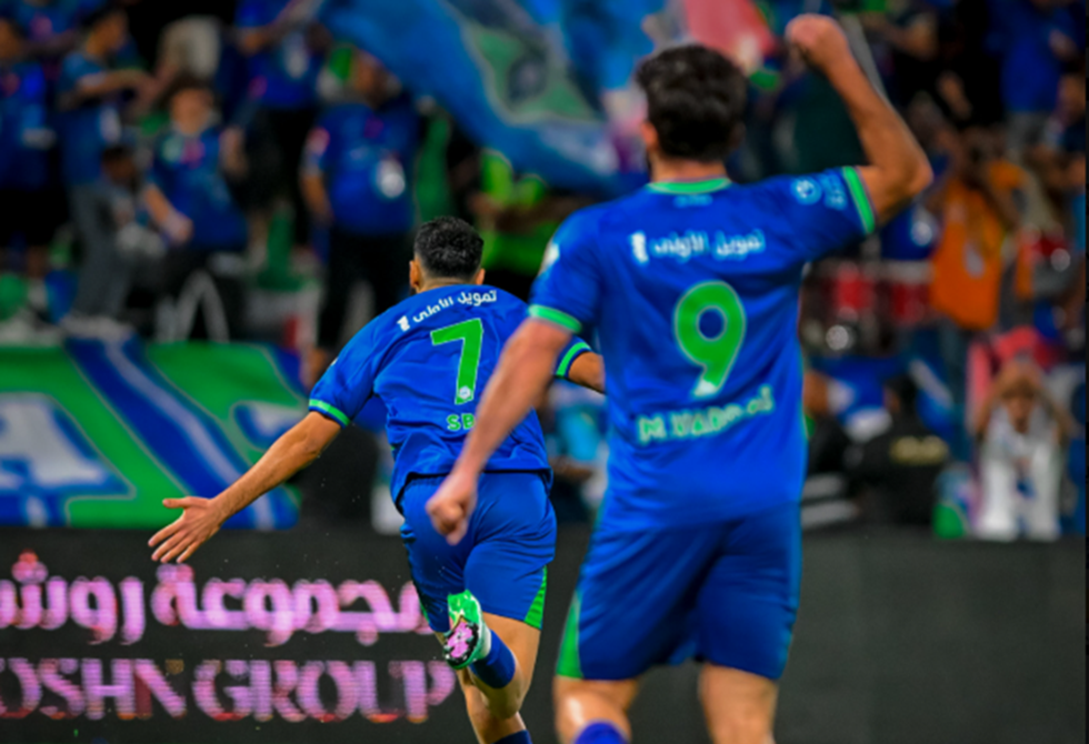 الفتح يعيد الأمل للهلال بثنائية في مرمى الاتحاد بالدوري السعودي