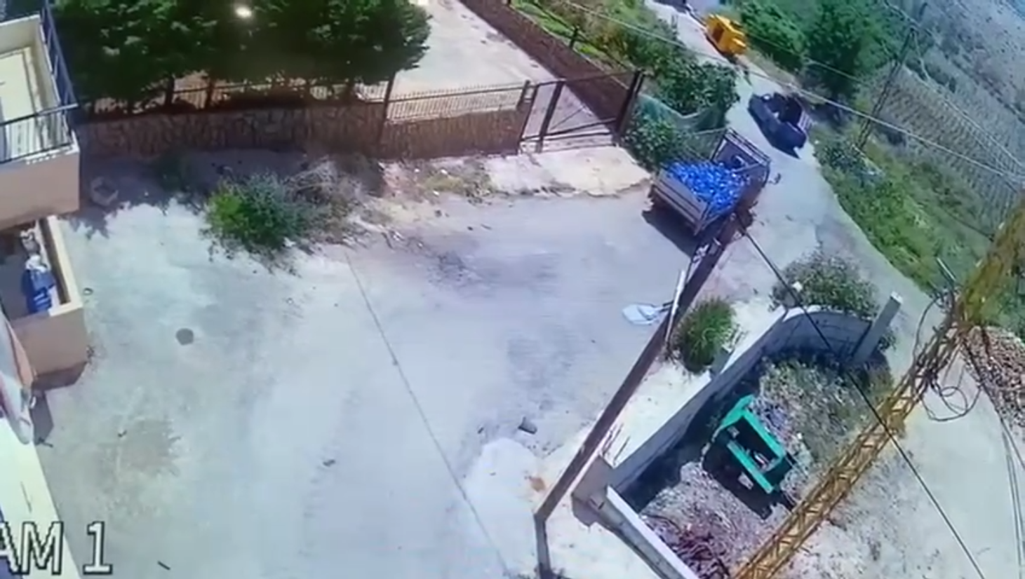 لحظة استهداف إسرائيلي لسيارة "البيك آب" في جنوب لبنان