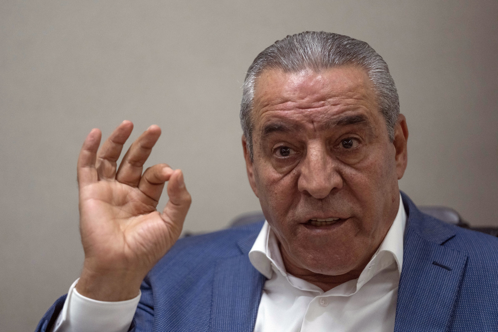 من هو حسين الشيخ الذي تم اختياره نائبا لرئيس دولة فلسطين