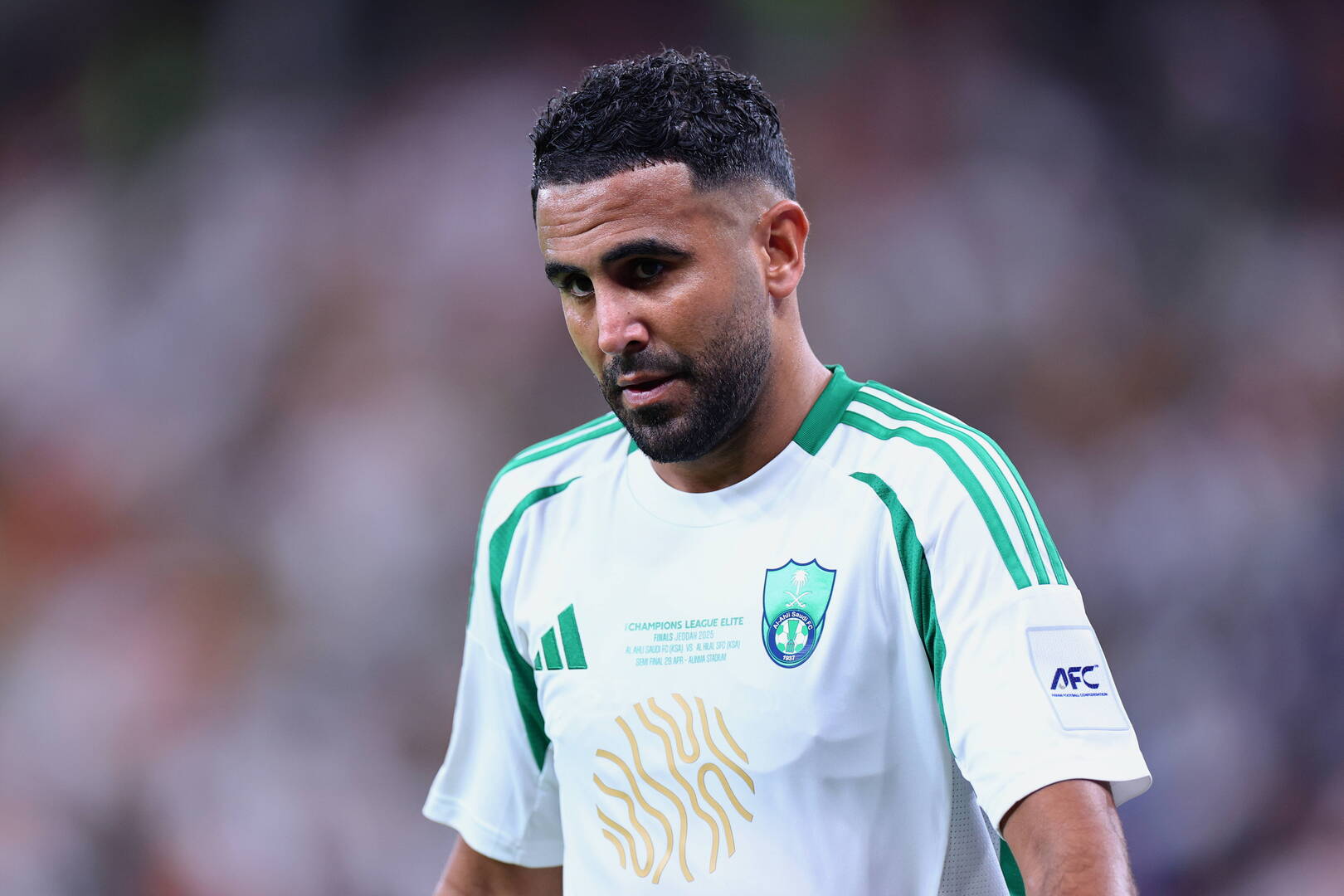 رياض محرز يضع نفسه على "عرش آسيا" بعد إسقاط الهلال