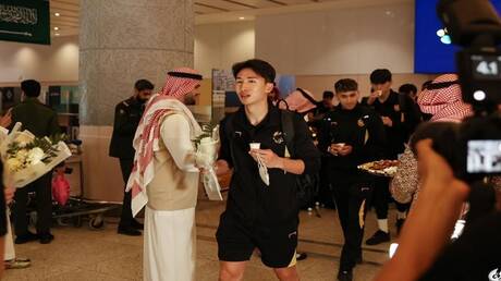 لاعب كوري جنوبي يستفز نادي الهلال السعودي ولاعبيه