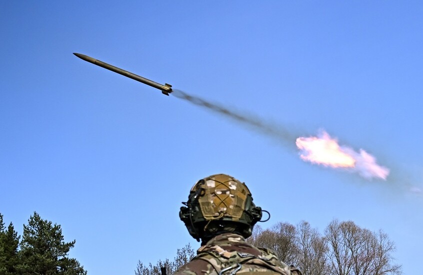 الدفاع الروسية: استهداف مطارات عسكرية ومواقع لإنتاج المسيرات في أوكرانيا