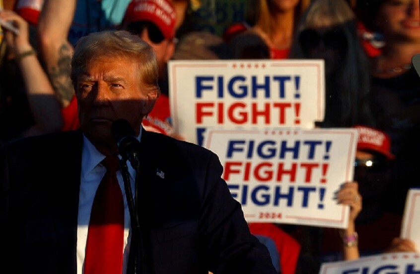 مدفيديف: "حكومة الظل" في أمريكا تخوض "مواجهة شرسة" ضد ترامب