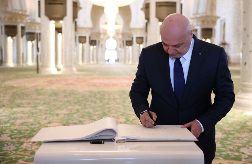 برقية من جوزيف عون لمحمد بن زايد في طريق عودته من أبو ظبي لبيروت (صور)