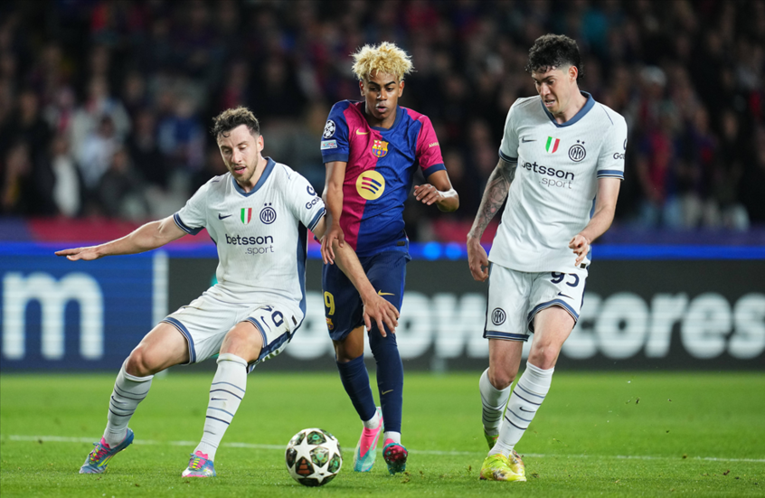 "اليويفا" يعلن عن تشكيلة الأسبوع لدوري أبطال أوروبا