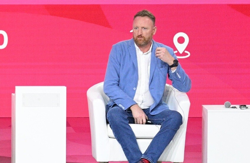 سلطات رومانيا ترحل مراسل RT إلى تركيا