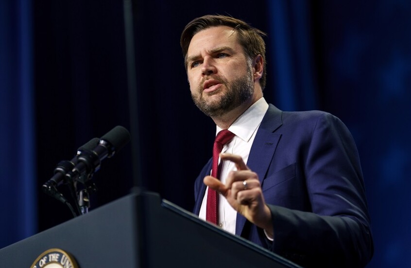 واشنطن تبحث عن "حل وسط" بين مقترحات روسيا وأوكرانيا لتسوية النزاع