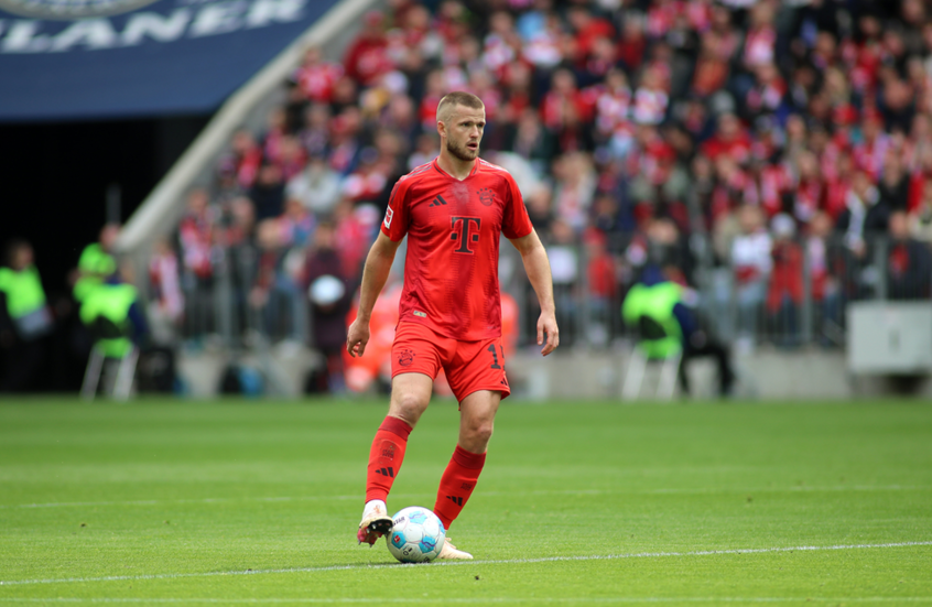 بايرن ميونخ يؤكد رحيل مدافعه داير وسط تكهنات بانتقاله إلى موناكو