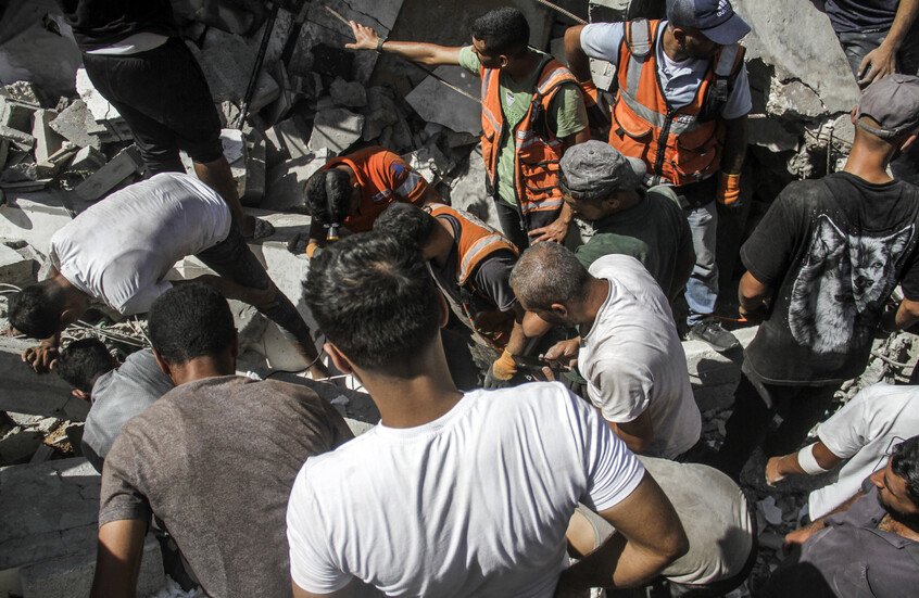 مقتل 19 شخصا في قصف إسرائيلي استهدف منزلا وسط خان يونس