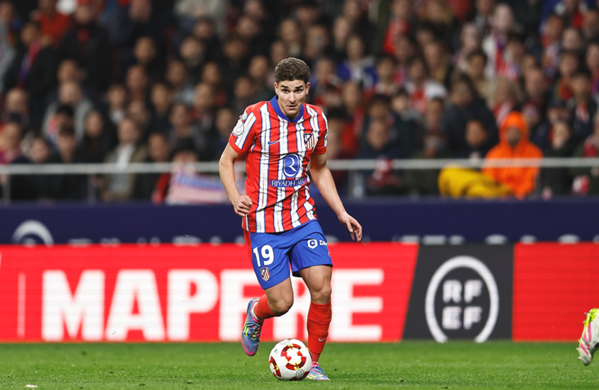 أتلتيكو مدريد يتعثر أمام ألافيس ويبتعد عن صراع لقب "الليغا"