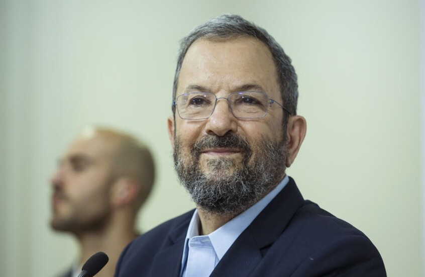 إيهود باراك يقارن بين قتال الجيش الإسرائيلي لحماس وقتاله لجيشين عربيين.. لمن تميل الكفة؟