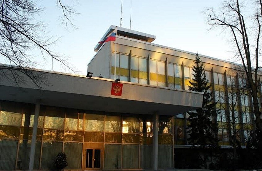 السفارة الروسية لدى السويد تدين الحملة المعادية لموسكو في وسائل الإعلام قبيل الذكرى الثمانين للنصر