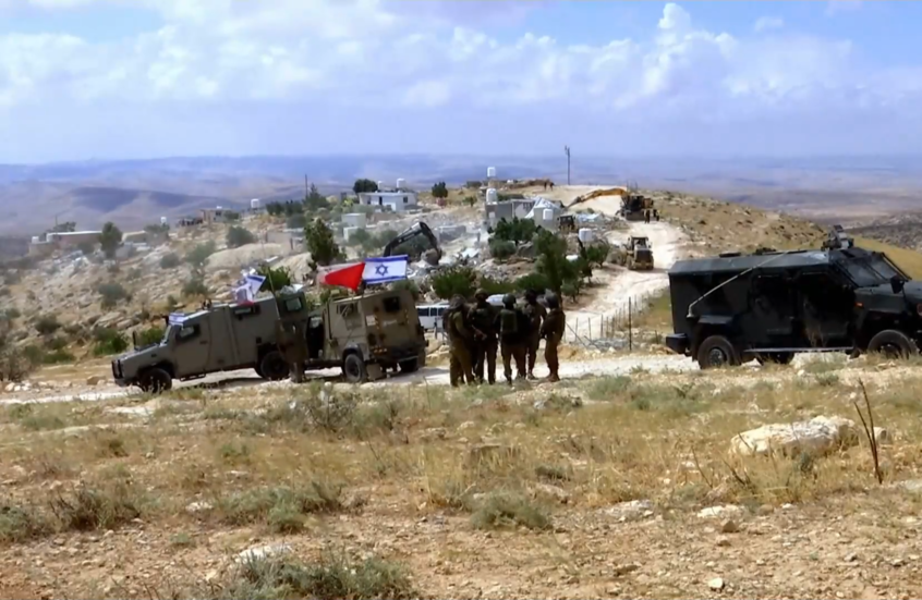 جرافات إسرائيلية تهدم منازل في الضفة الغربية